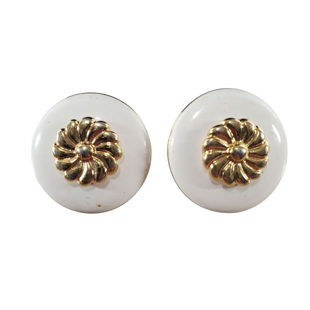 VTG Monet Enamel Gold Round Circle Daisy Flower Pierced Stud Earrings Ivory